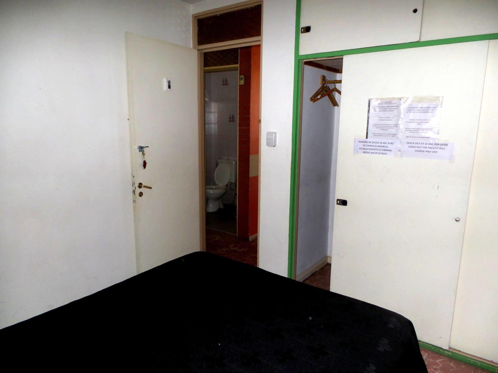 Hostel Otro Mundo Capdevila Kültér fotó