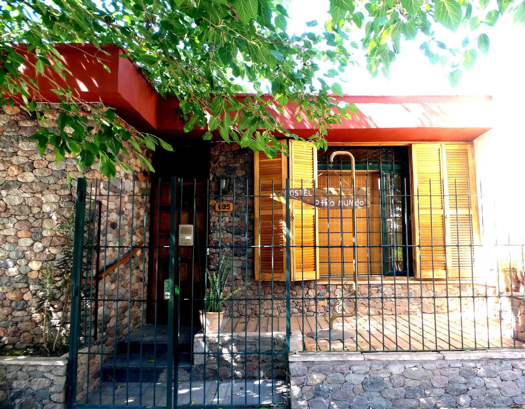 Hostel Otro Mundo Capdevila Kültér fotó