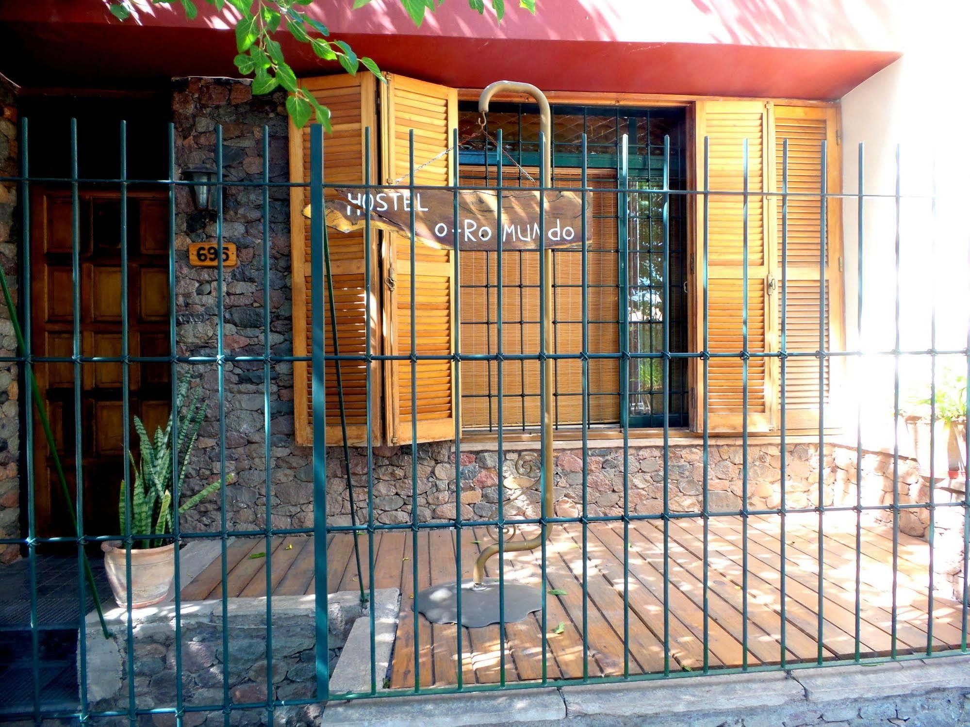 Hostel Otro Mundo Capdevila Kültér fotó